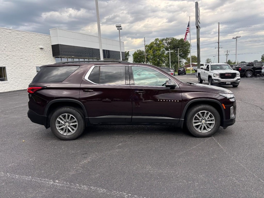 Chevrolet Traverse Vehicle Full-screen Gallery Image 02