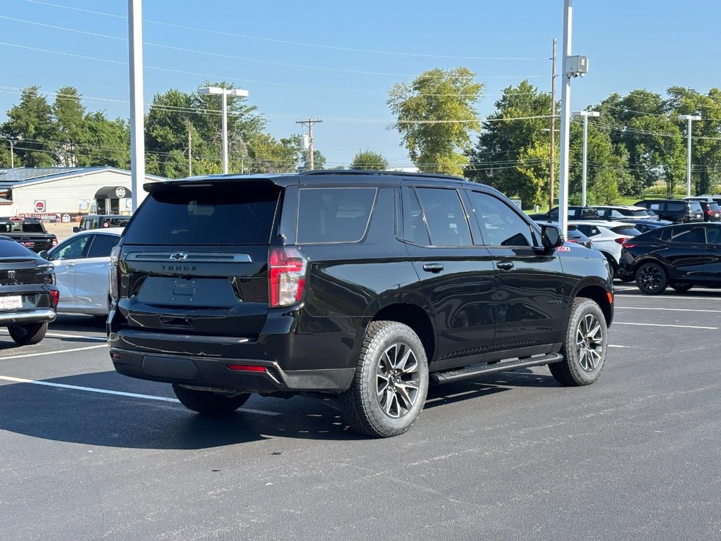 Chevrolet Tahoe Vehicle Full-screen Gallery Image 03