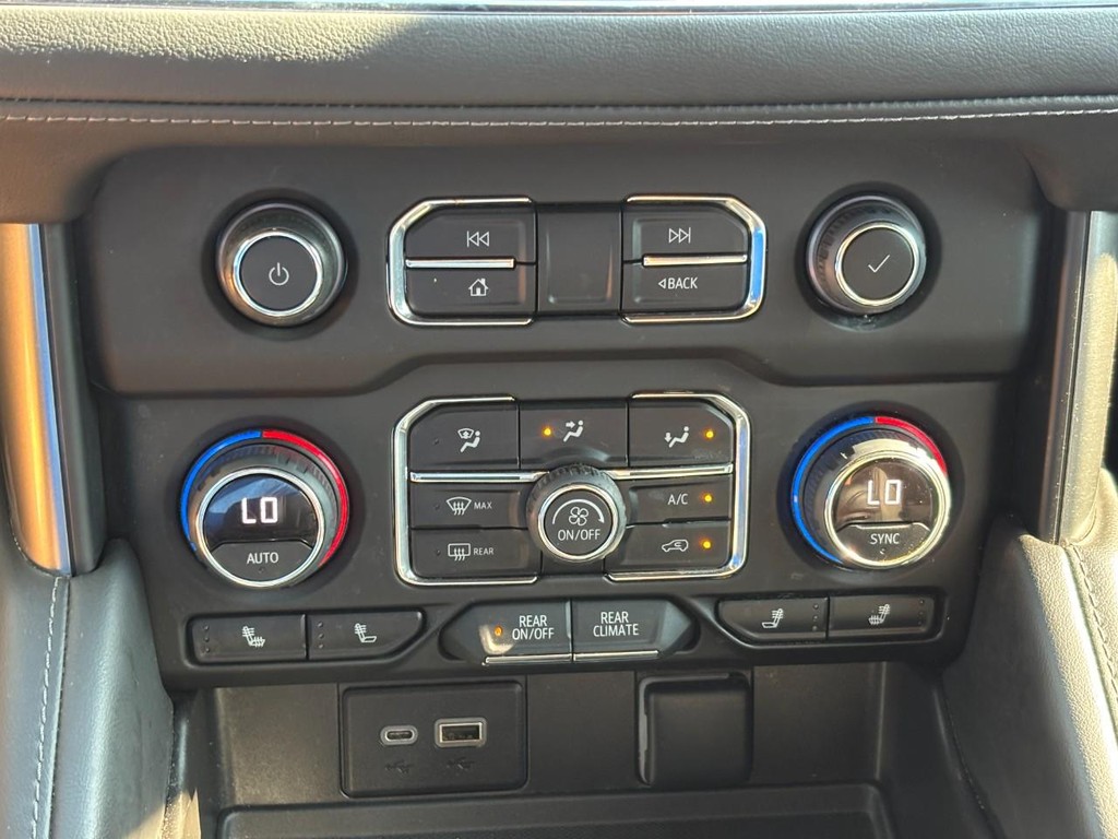 Chevrolet Tahoe Vehicle Full-screen Gallery Image 23