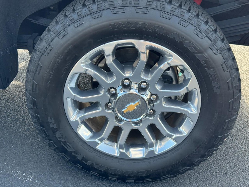 Chevrolet Silverado 2500HD Vehicle Full-screen Gallery Image 07