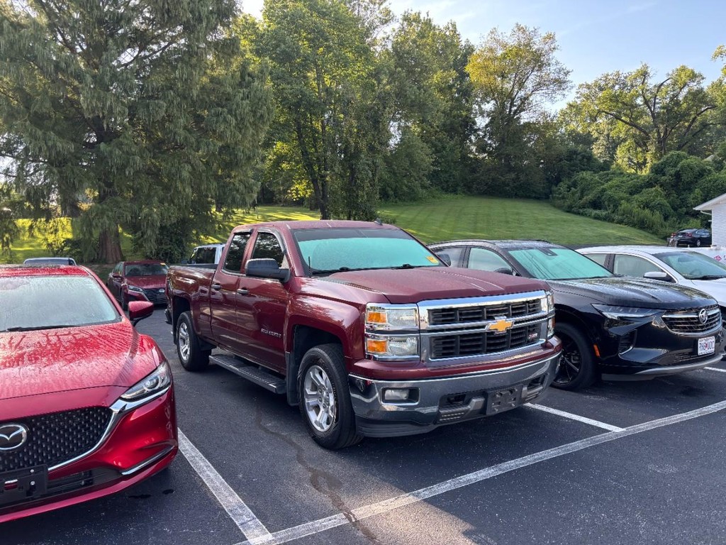 Chevrolet Silverado 1500 Vehicle Full-screen Gallery Image 03