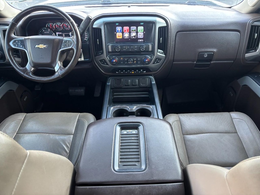 Chevrolet Silverado 2500HD Vehicle Full-screen Gallery Image 11