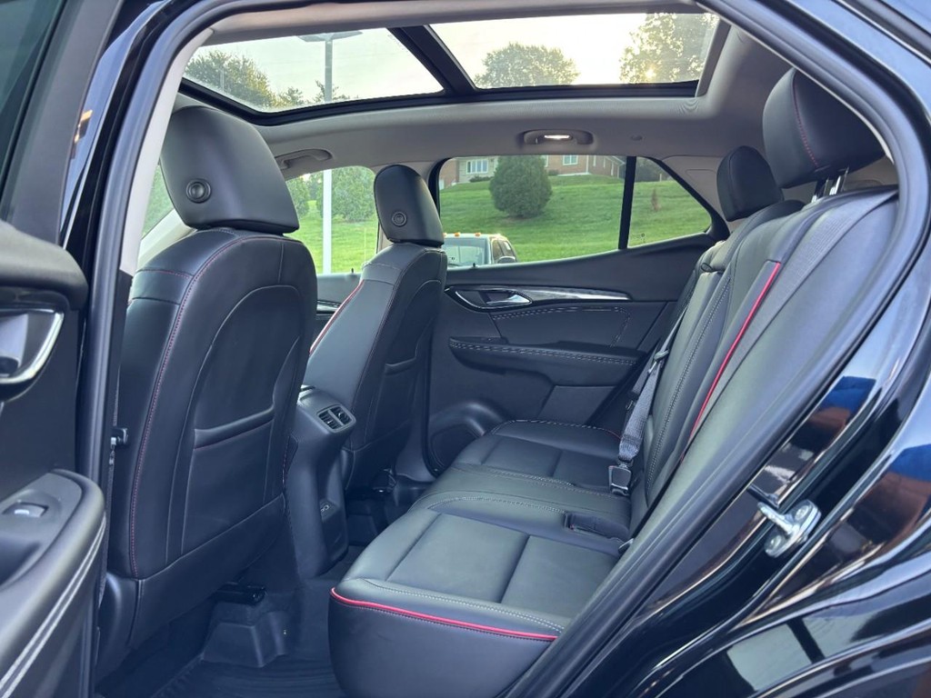 Buick Envision Vehicle Full-screen Gallery Image 10