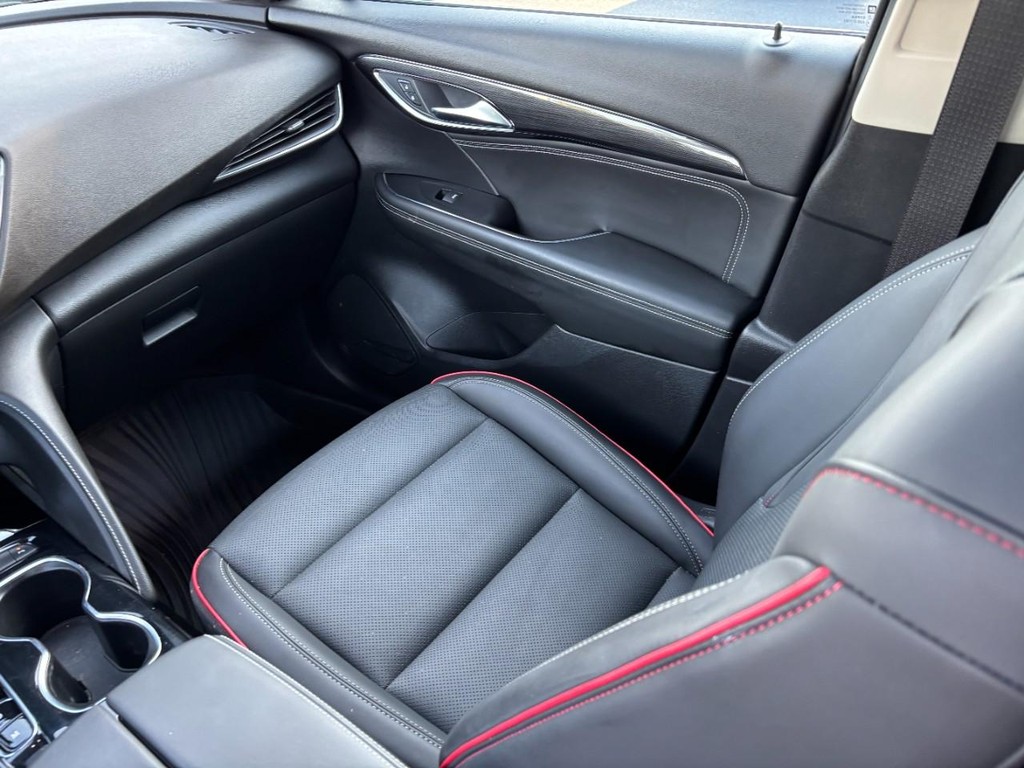 Buick Envision Vehicle Full-screen Gallery Image 14