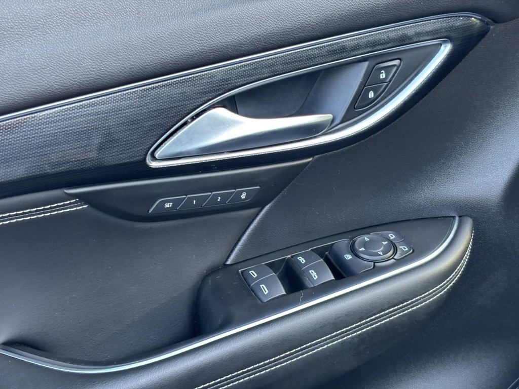 Buick Envision Vehicle Full-screen Gallery Image 16