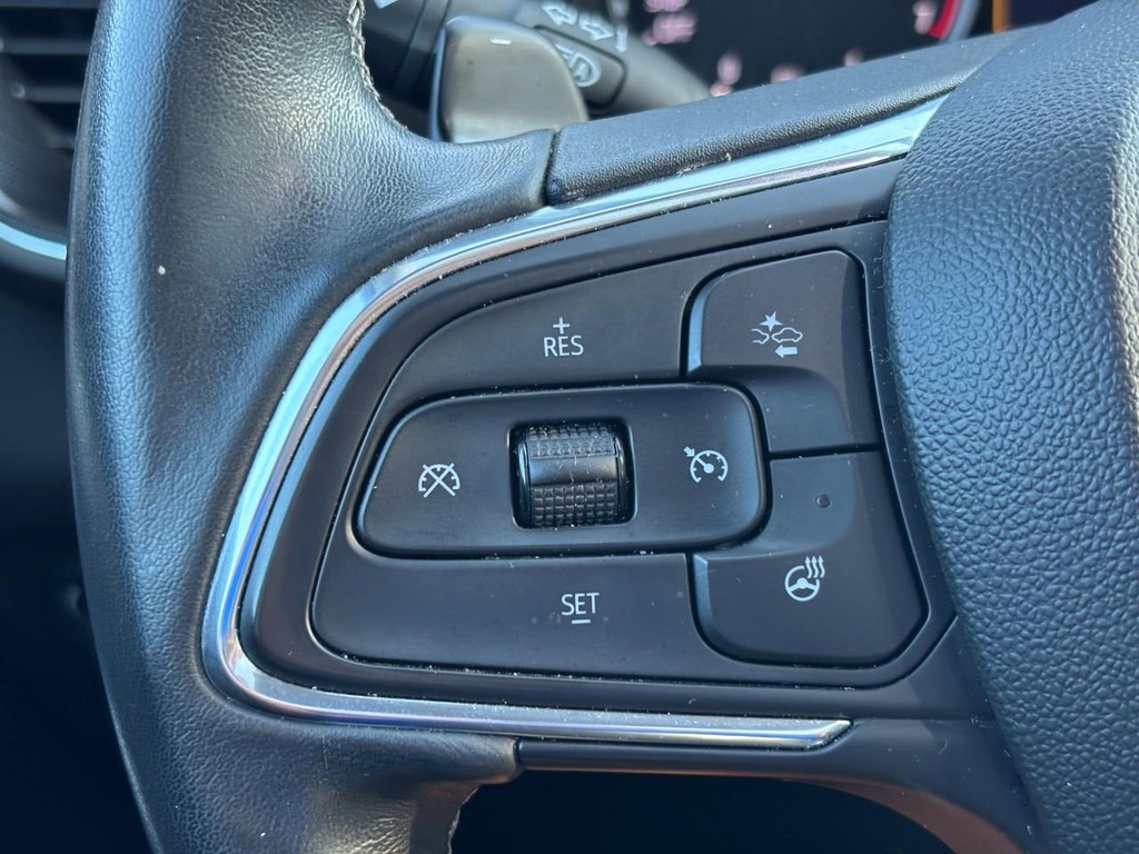 Buick Envision Vehicle Full-screen Gallery Image 17