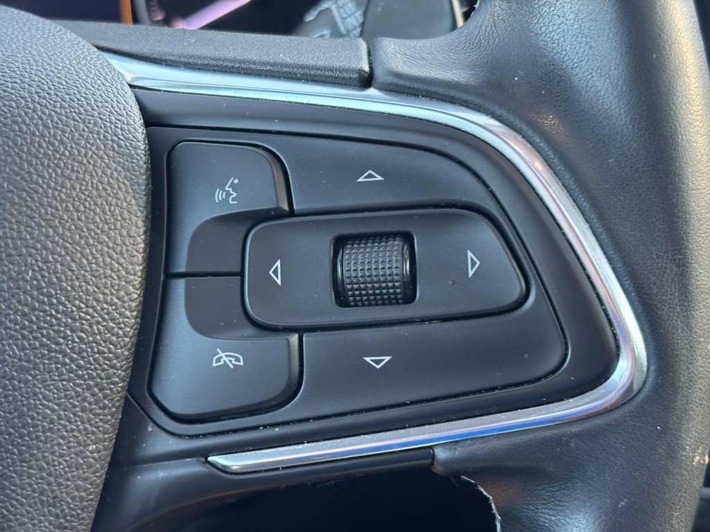 Buick Envision Vehicle Full-screen Gallery Image 18