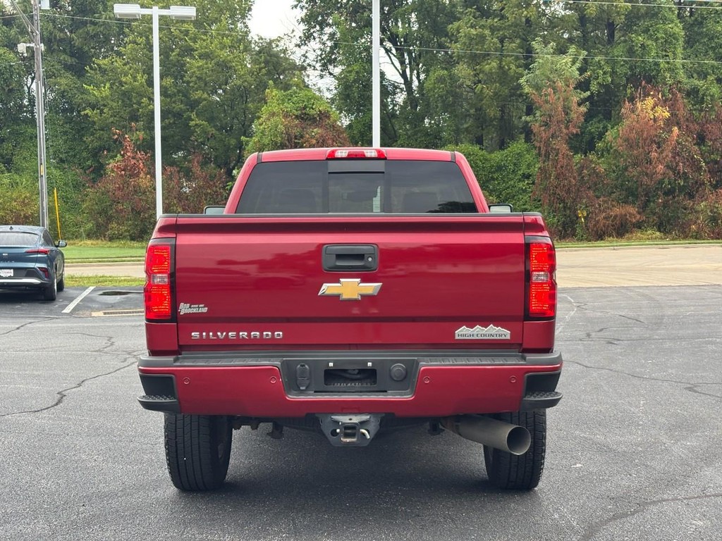 Chevrolet Silverado 2500HD Vehicle Full-screen Gallery Image 04