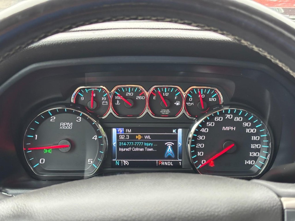 Chevrolet Silverado 2500HD Vehicle Full-screen Gallery Image 19