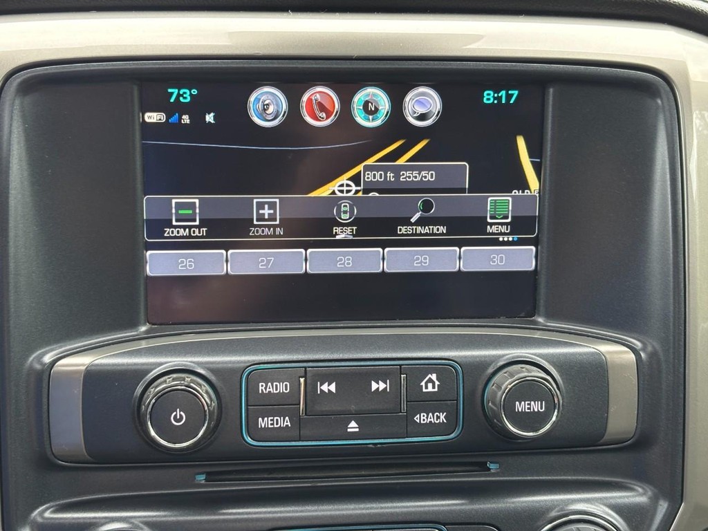 Chevrolet Silverado 2500HD Vehicle Full-screen Gallery Image 21