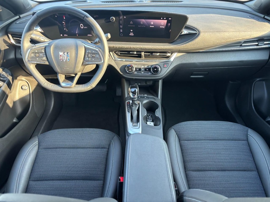 Buick Envista Vehicle Full-screen Gallery Image 11