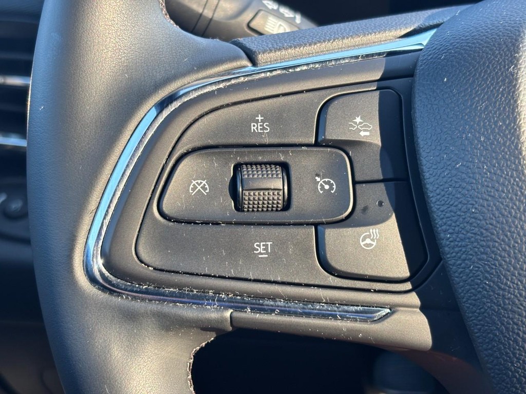 Buick Envista Vehicle Full-screen Gallery Image 17