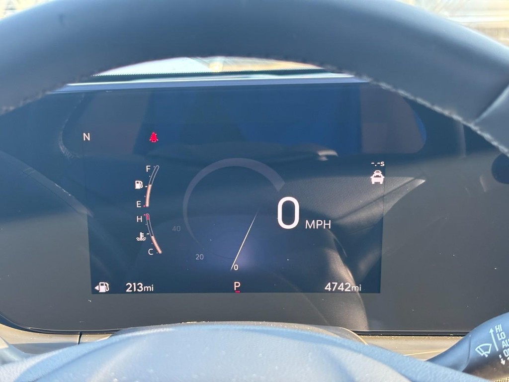 Buick Envista Vehicle Full-screen Gallery Image 19