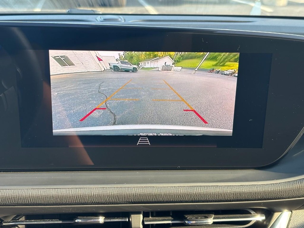 Buick Envista Vehicle Full-screen Gallery Image 21
