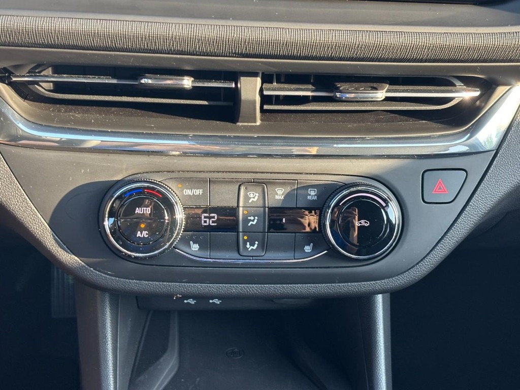 Buick Envista Vehicle Full-screen Gallery Image 22