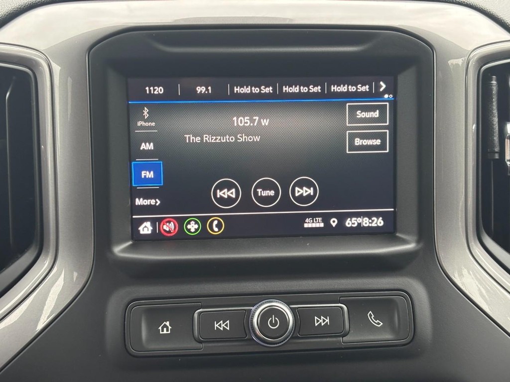 Chevrolet Silverado 1500 LTD Vehicle Full-screen Gallery Image 20