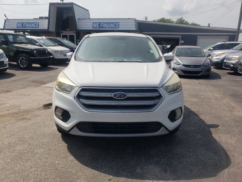 Ford Escape Vehicle Image 03