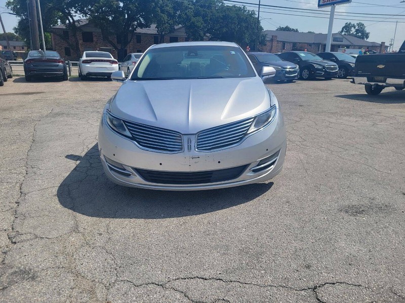 Lincoln MKZ Vehicle Image 03