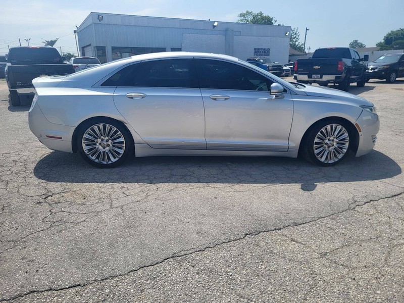 Lincoln MKZ Vehicle Image 09