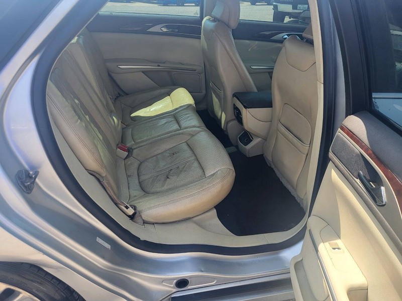 Lincoln MKZ Vehicle Image 12