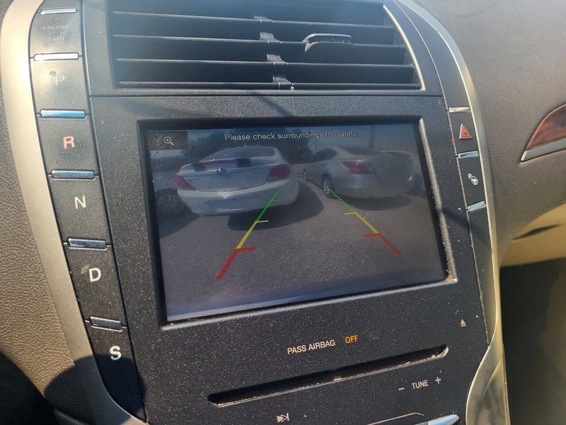 Lincoln MKZ Vehicle Image 14