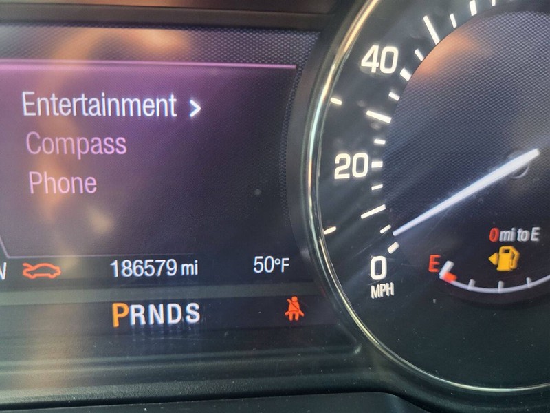 Lincoln MKZ Vehicle Image 16
