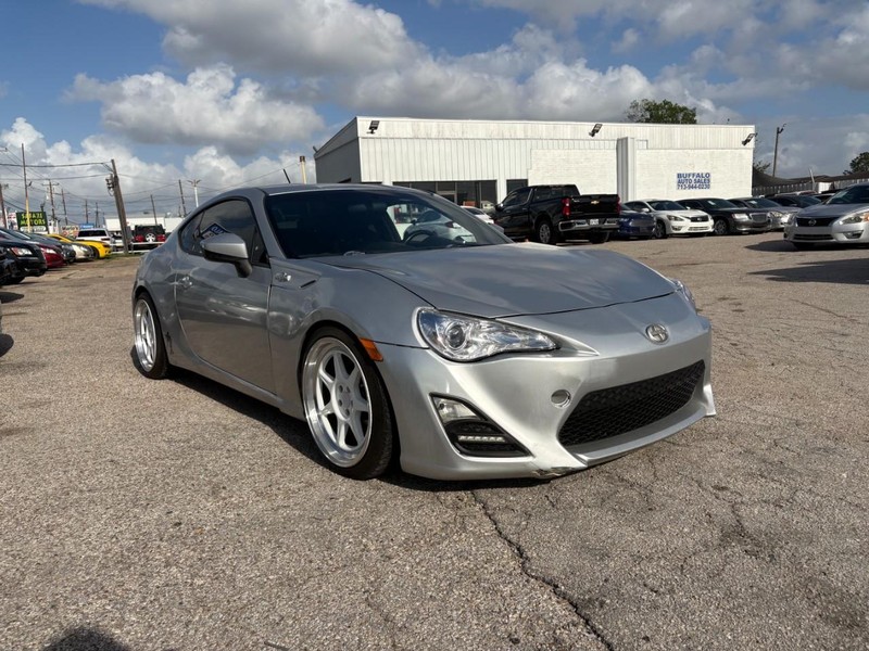 Scion FR-S Vehicle Image 02