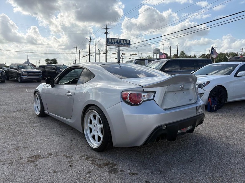 Scion FR-S Vehicle Image 03