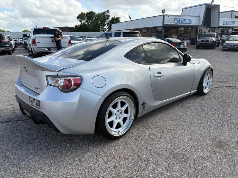 Scion FR-S Vehicle Image 04
