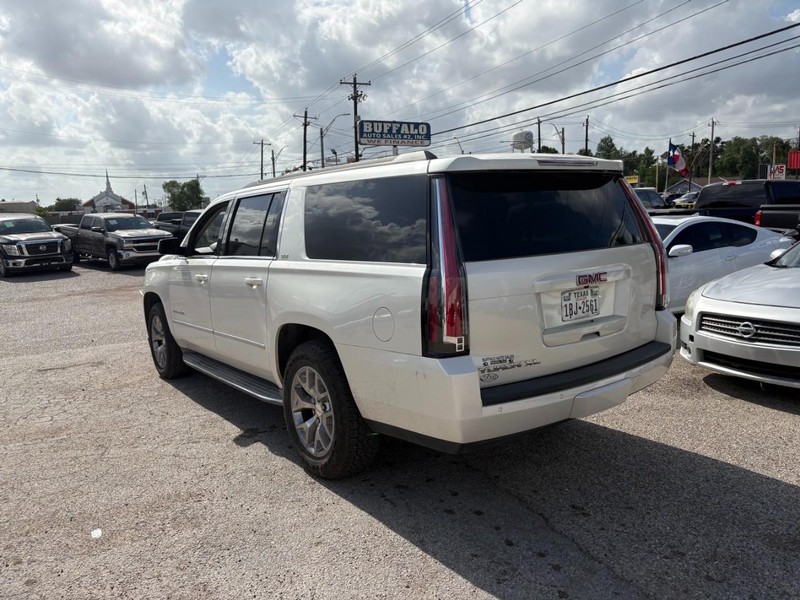 GMC Yukon XL Vehicle Image 03