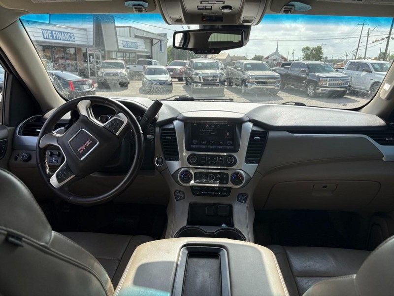 GMC Yukon XL Vehicle Image 08
