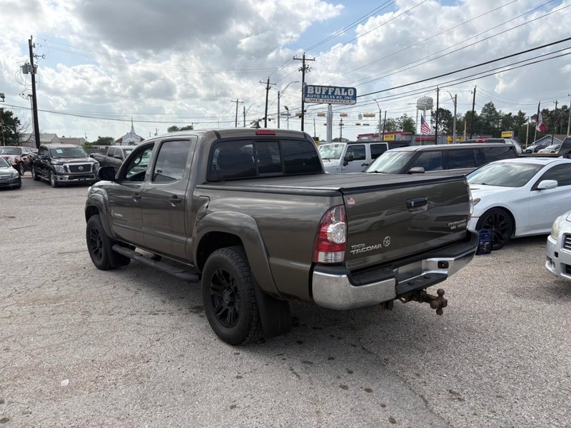 Toyota Tacoma Vehicle Image 03