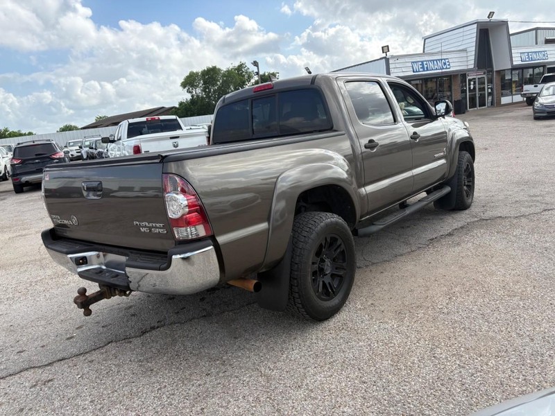Toyota Tacoma Vehicle Image 04