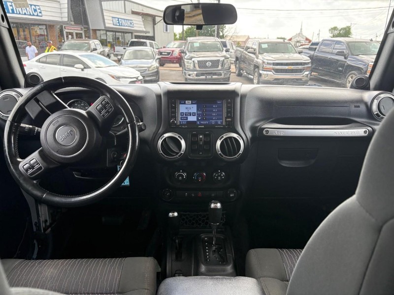 Jeep Wrangler Unlimited Vehicle Image 06