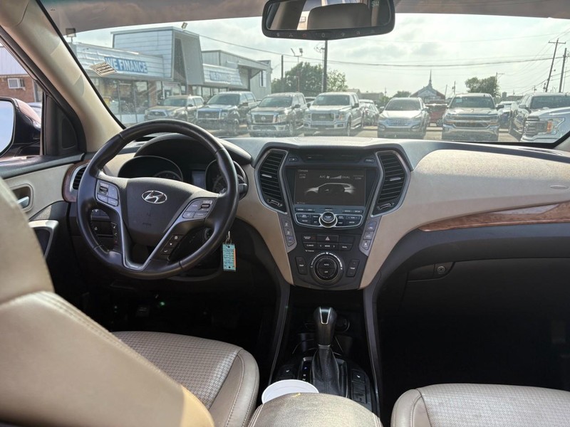 Hyundai Santa Fe Vehicle Image 07