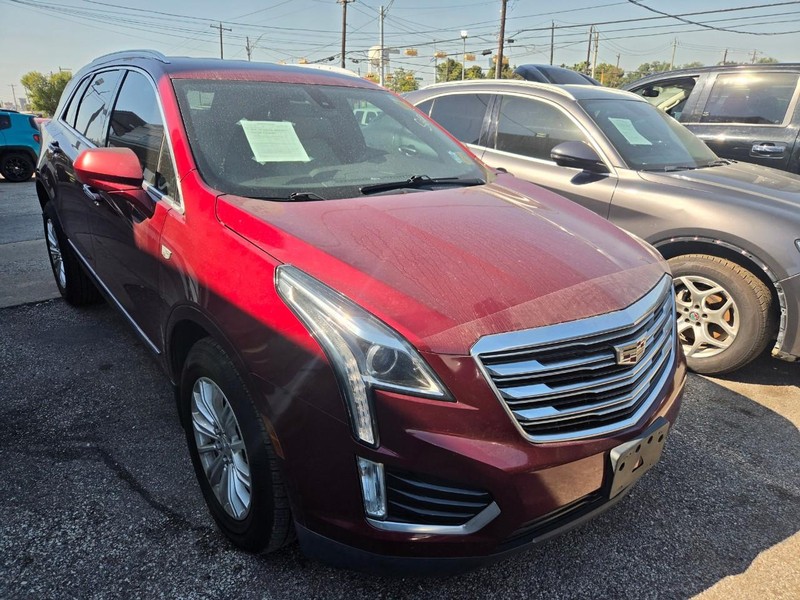 Cadillac XT5 Vehicle Image 02