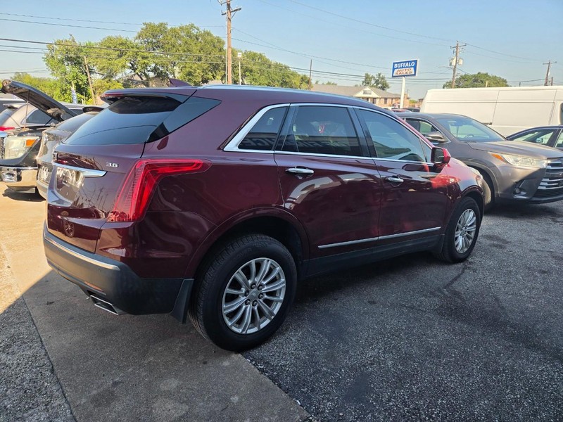 Cadillac XT5 Vehicle Image 05