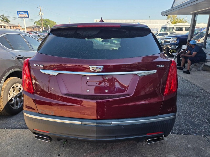 Cadillac XT5 Vehicle Image 06