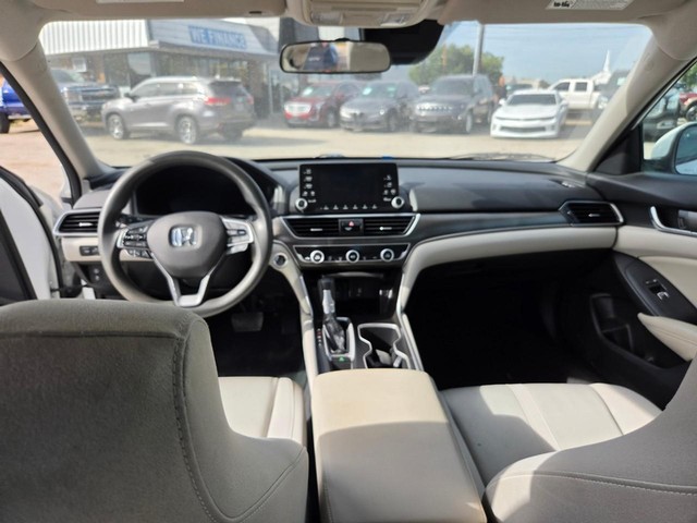 Honda Accord Sedan Vehicle Image 11
