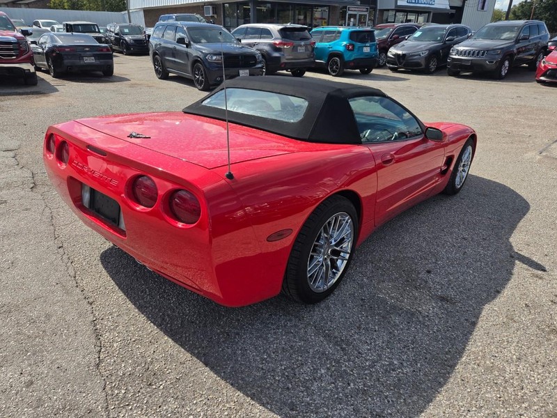 Chevrolet Corvette Vehicle Image 04