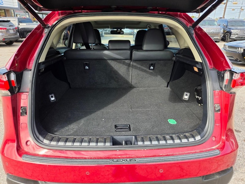 Lexus NX 200t Vehicle Image 10
