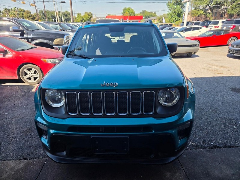 Jeep Renegade Vehicle Image 02