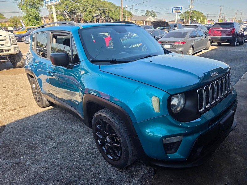 Jeep Renegade Vehicle Image 03