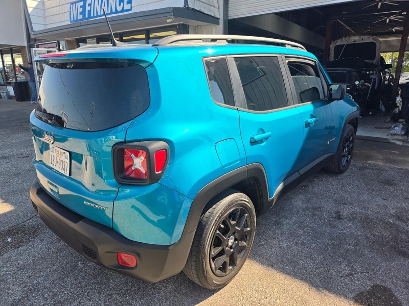 Jeep Renegade Vehicle Image 05