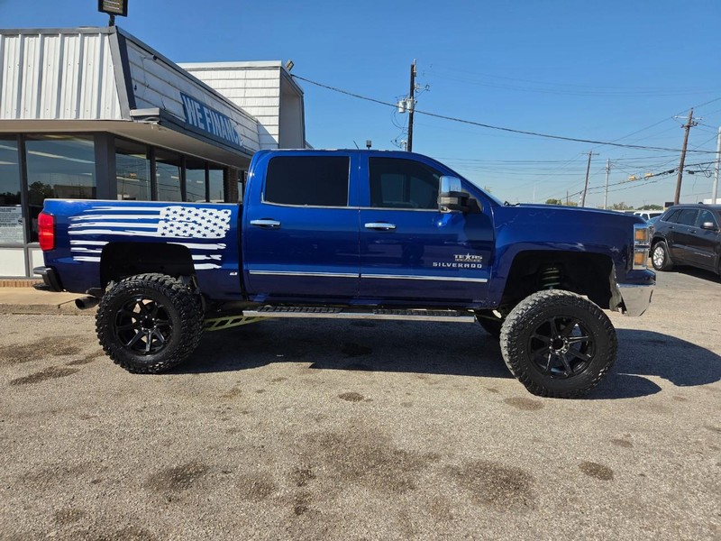 Chevrolet Silverado 1500 Vehicle Image 03