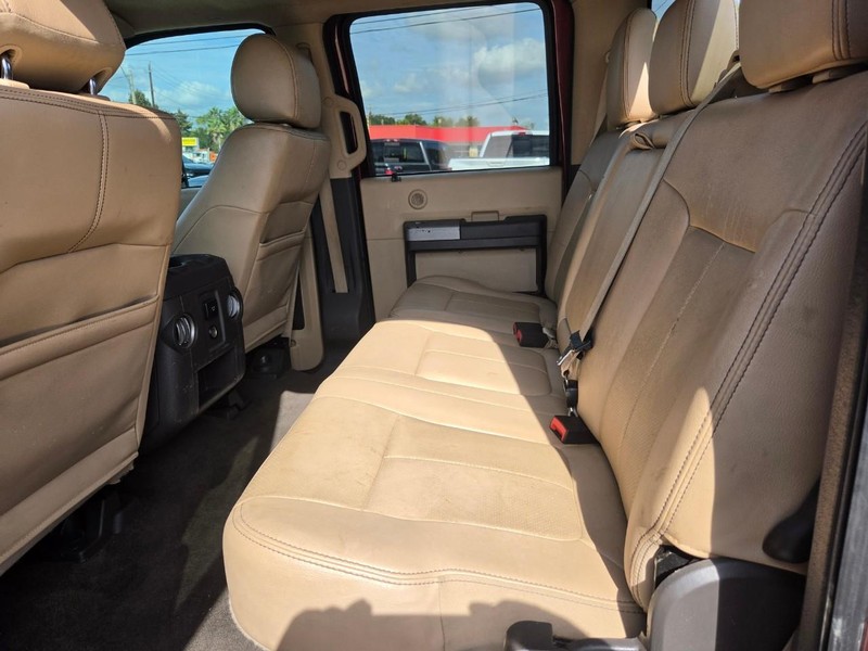 Ford Super Duty F-250 SRW Vehicle Image 12