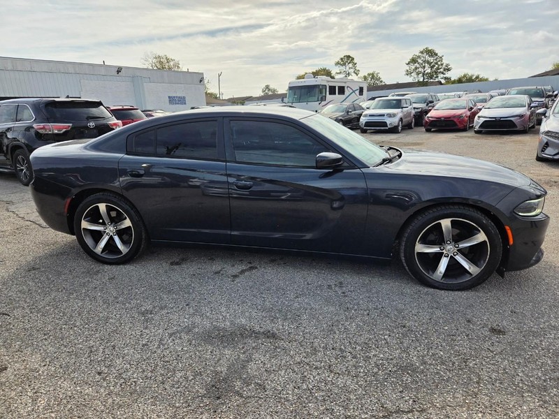 Dodge CHARGER Vehicle Image 08