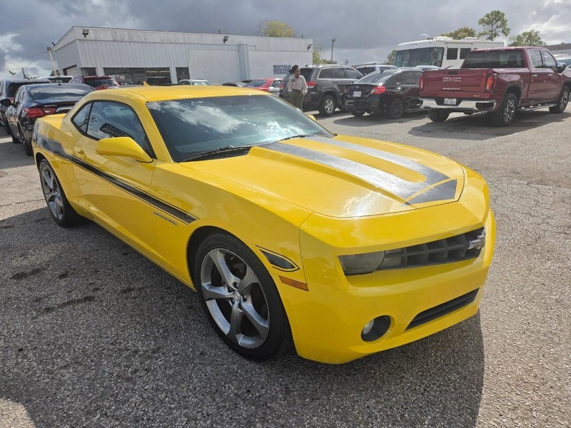 Chevrolet Camaro Vehicle Image 02