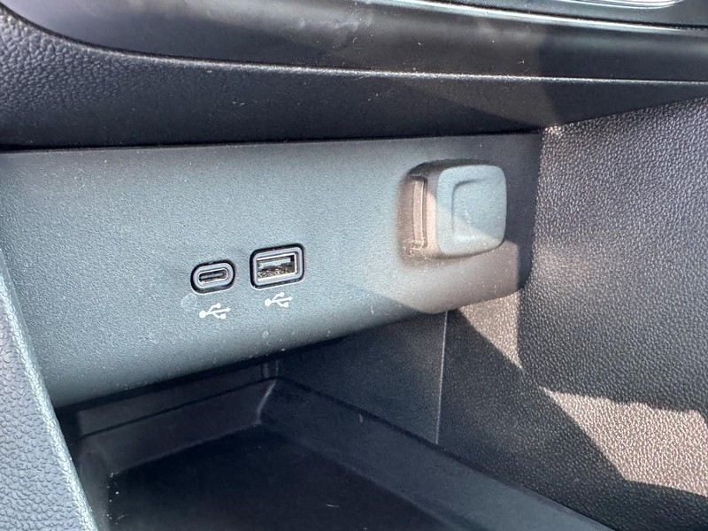 Buick Encore GX Vehicle Image 13