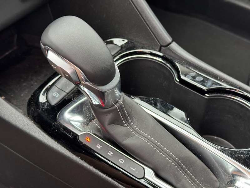Buick Encore GX Vehicle Image 12